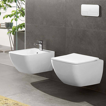 Унитаз подвесной Villeroy & Boch Venticello 4611RSR1 безободковый Ceramicplus с сиденьем микролифт